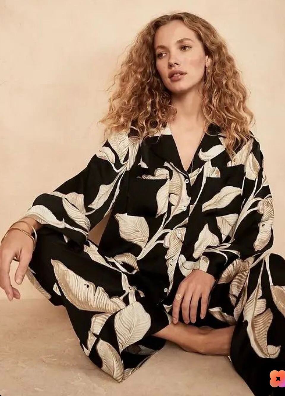 Banana Republic Long Sleeve Elegant Leaf Print Satin Pajama Set Black Size XS